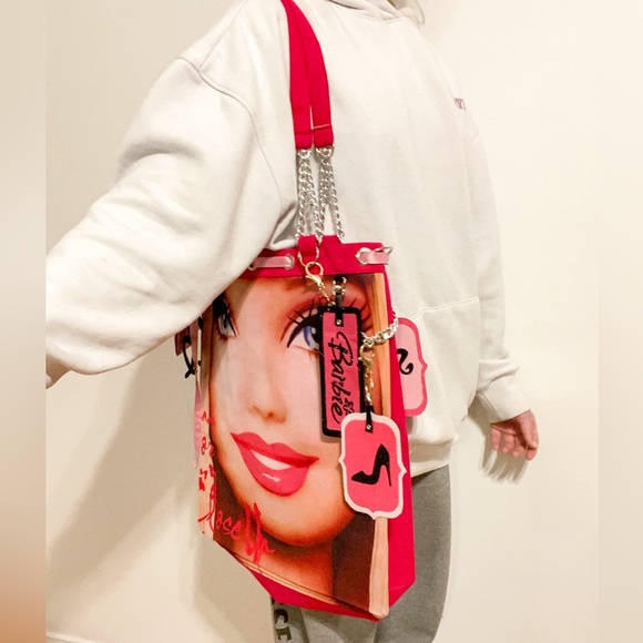 Custom reworked vintage Barbie face oversized tote bag. - Picture 8 of 8